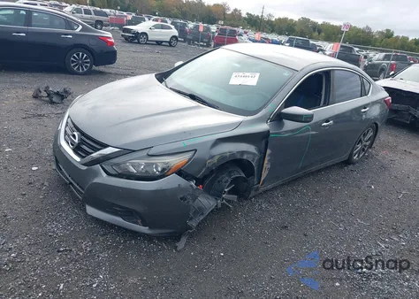 2018 Nissan Altima 2.5 Sr из США, поврежденный, VIN 1N4AL3AP2JC143885